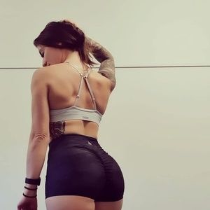 Meet your Posher, Natasha